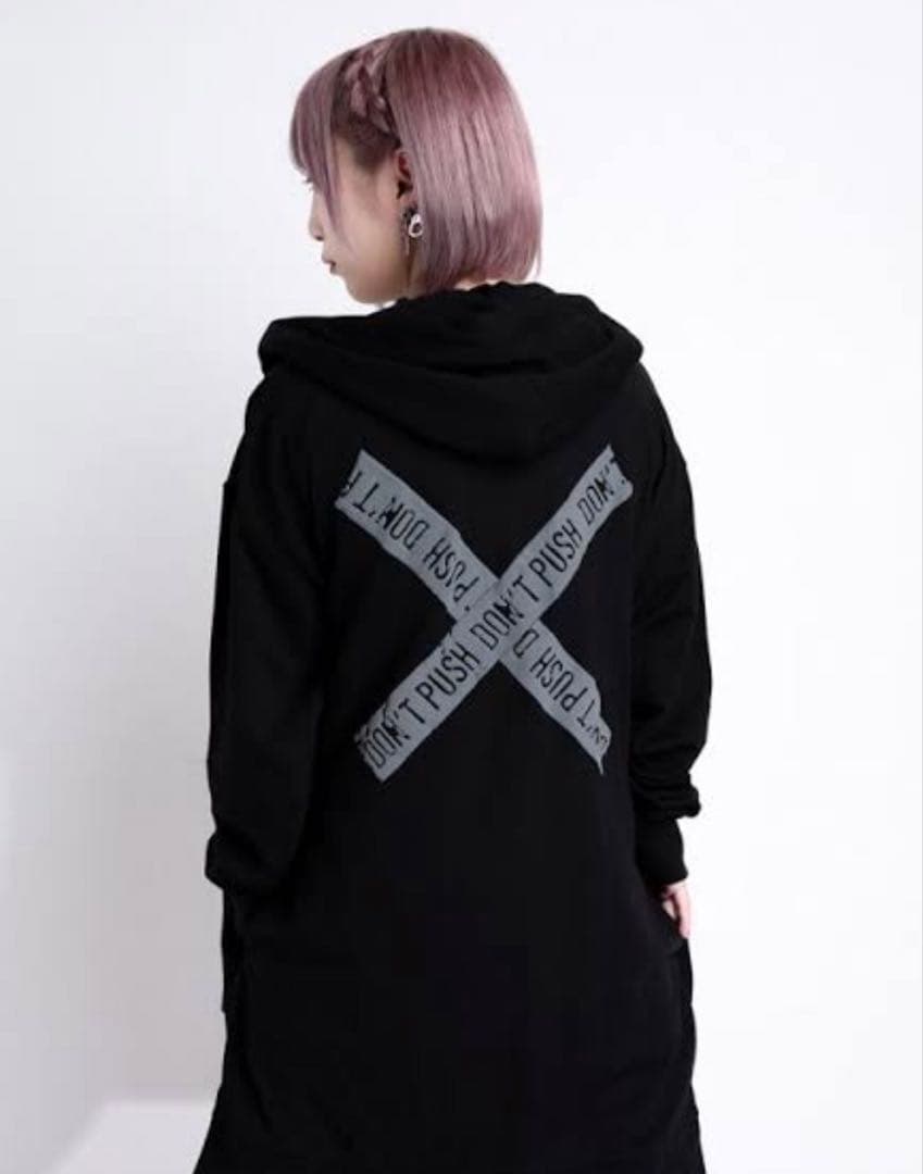 ReoNa × HELLCATPUNKS コラボパーカー【1/14までの出品】 - メルカリ