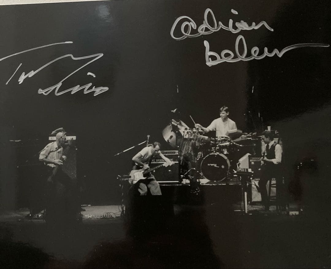 キング・クリムゾン トニー・レヴィン、エイドリアン・ブリューの直筆