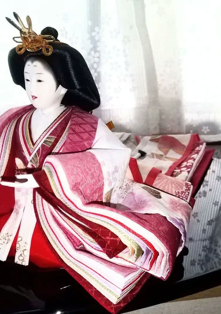 ナナちゃん大人でも飾りたくなるモダン親王飾りお雛様