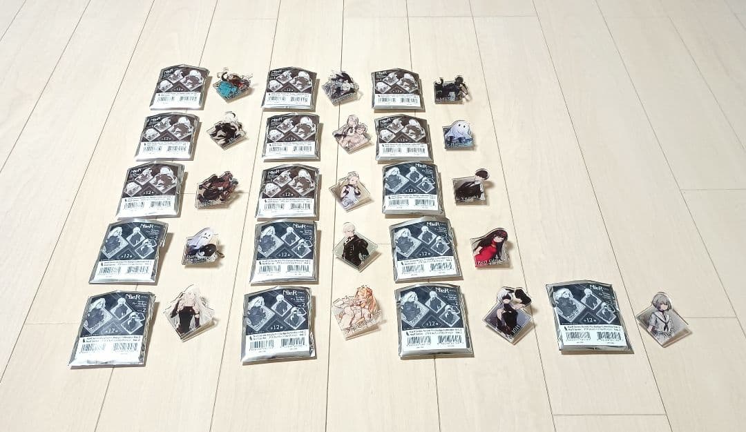 NieR ニーア アクリルバッジコレクション 16個セット - メルカリ