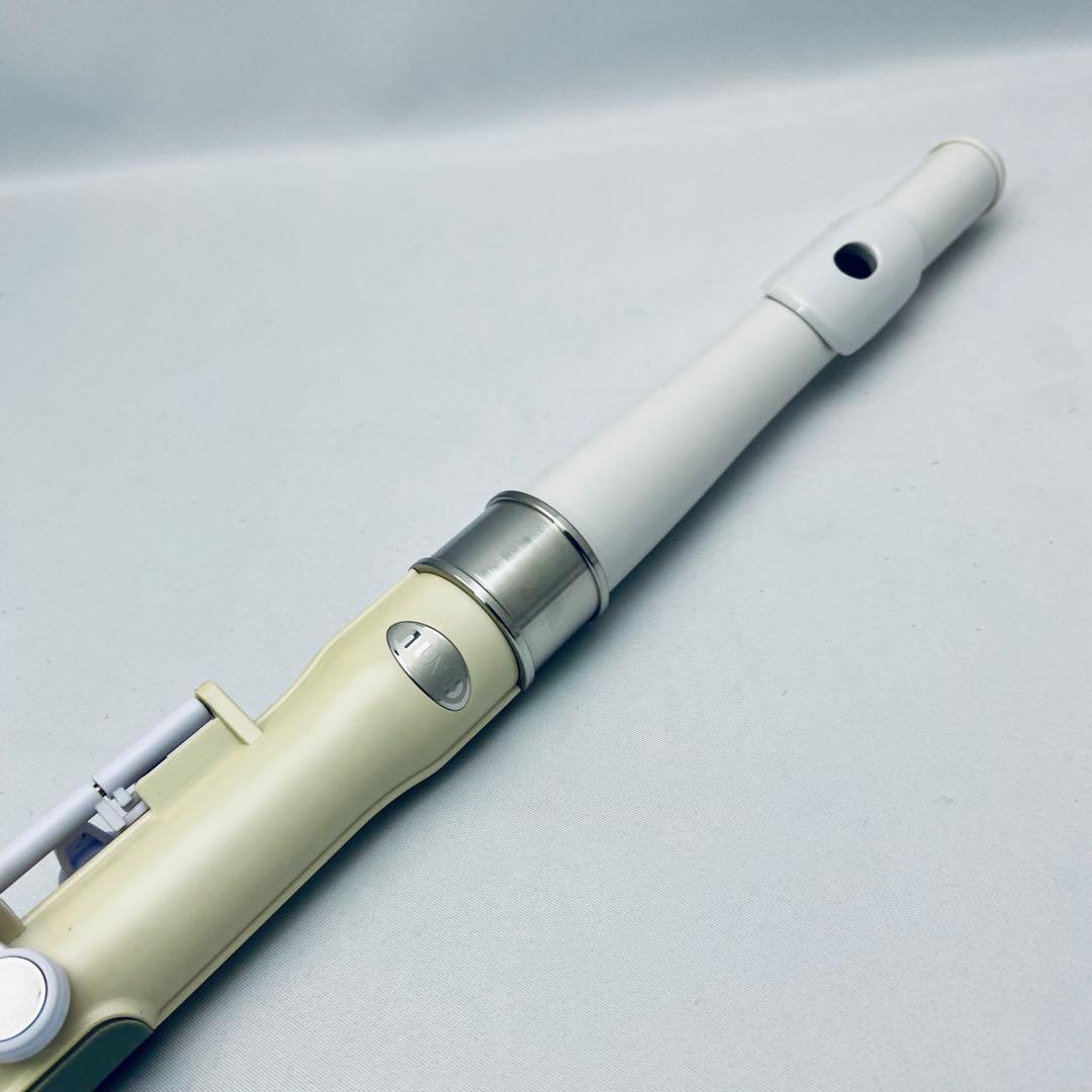 NUVO Student Flute ホワイト/スチール 付属品完備