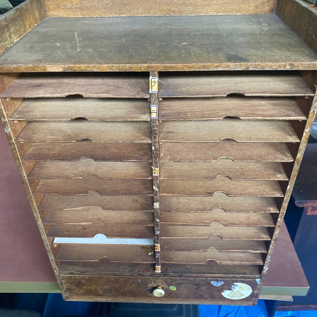 昭和レトロ カルテ棚 木製 収納ラック 12段 引き出し付き 美術品