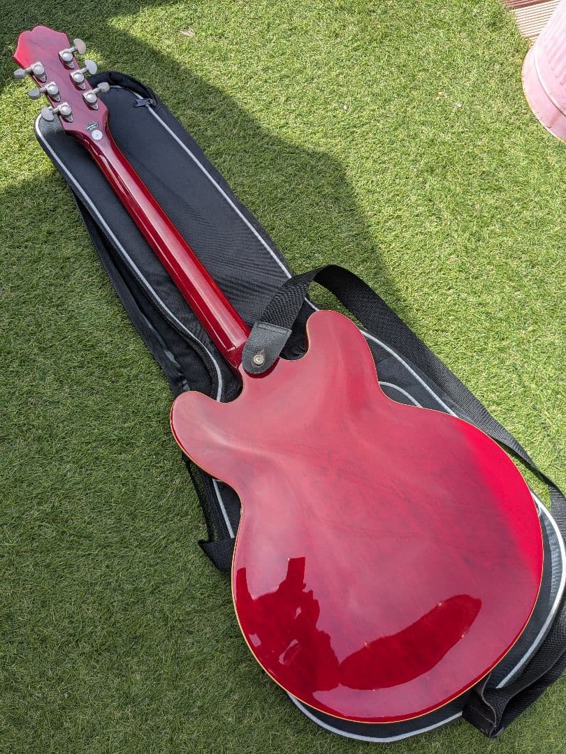 極美品 Epiphone dot CH ES-335タイプ ケース付 セミアコ - メルカリ