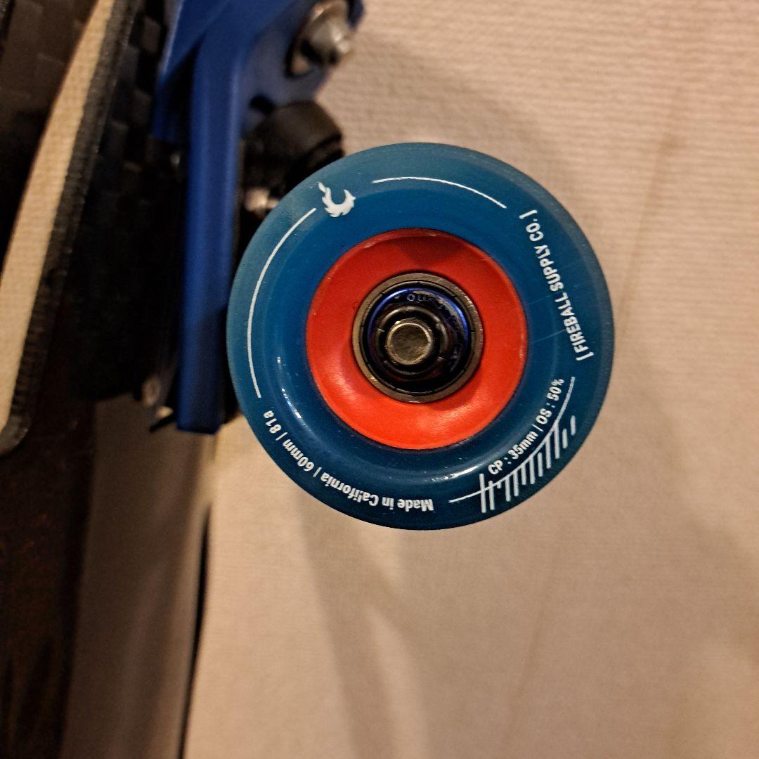 ウォーターボーン　カーボンスケートボード