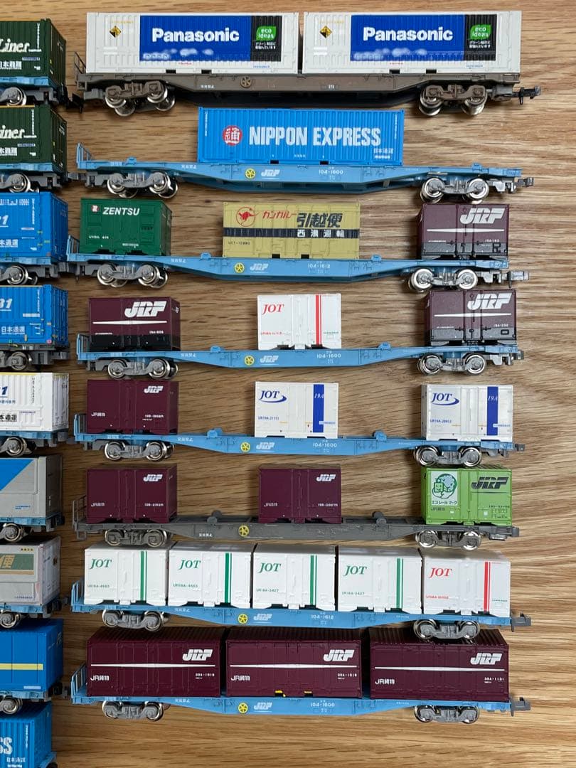 鉄道模型 Nゲージ コキ100系17両 全車コンテナ付き&12両用ケース付き