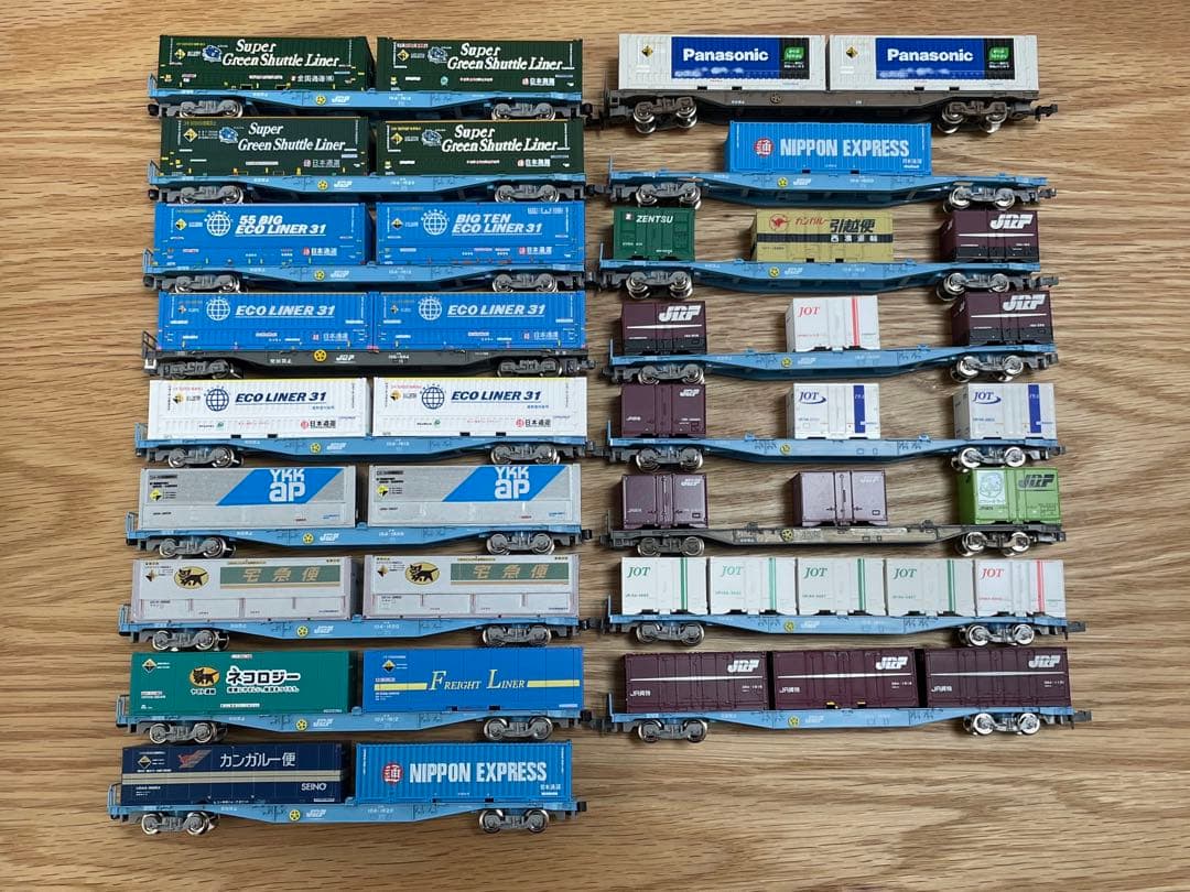 鉄道模型 Nゲージ コキ100系17両 全車コンテナ付き&12両用ケース付き