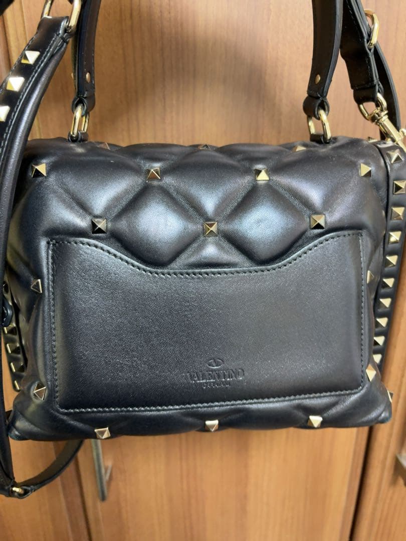 ¥82,000→¥69,500バレンティノ キャンディースタッズレザーバッグ