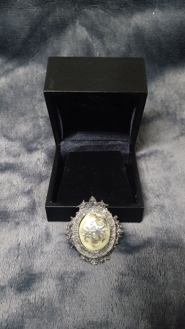 alice auaa アリスアウアア ブローチ alice auaa ブローチ alice auaa