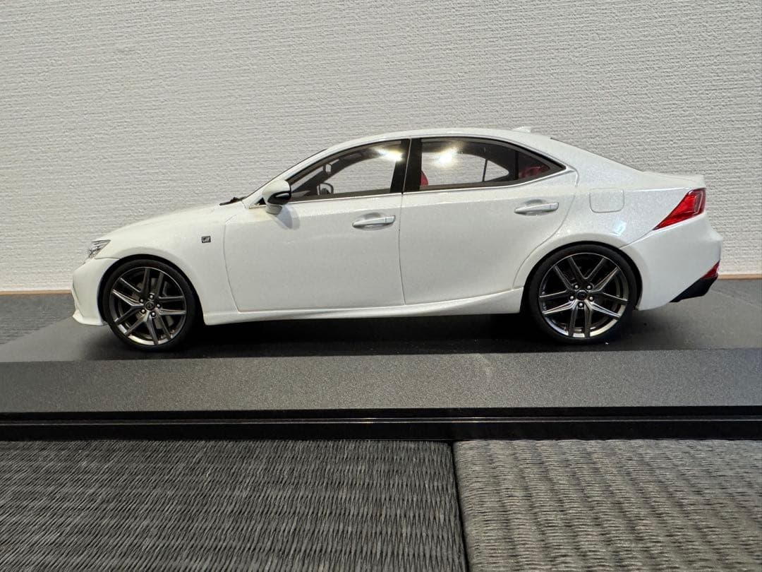 【京商】SAMURAI レクサス IS 350 F スポーツ 1/18 ミニカー