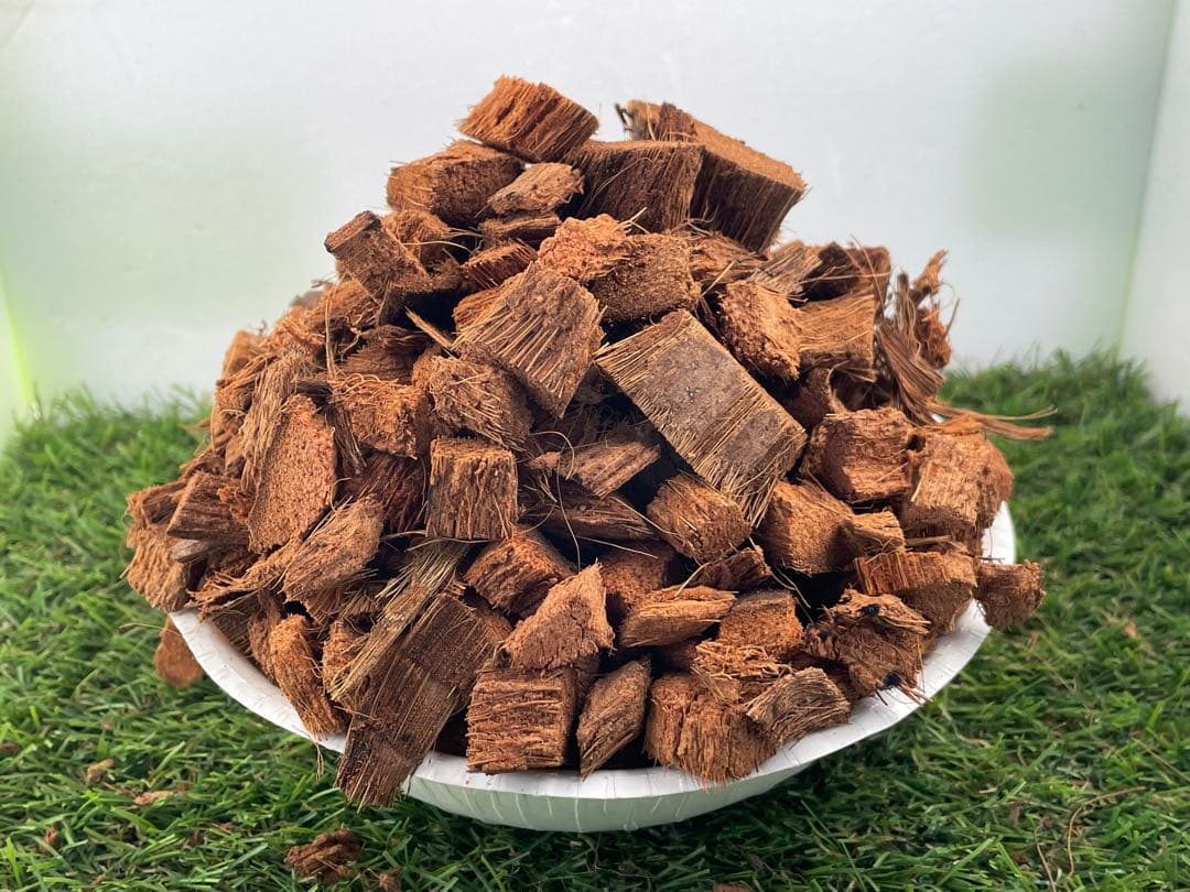 2S約10Lヤシガラハスクチップ - メルカリ