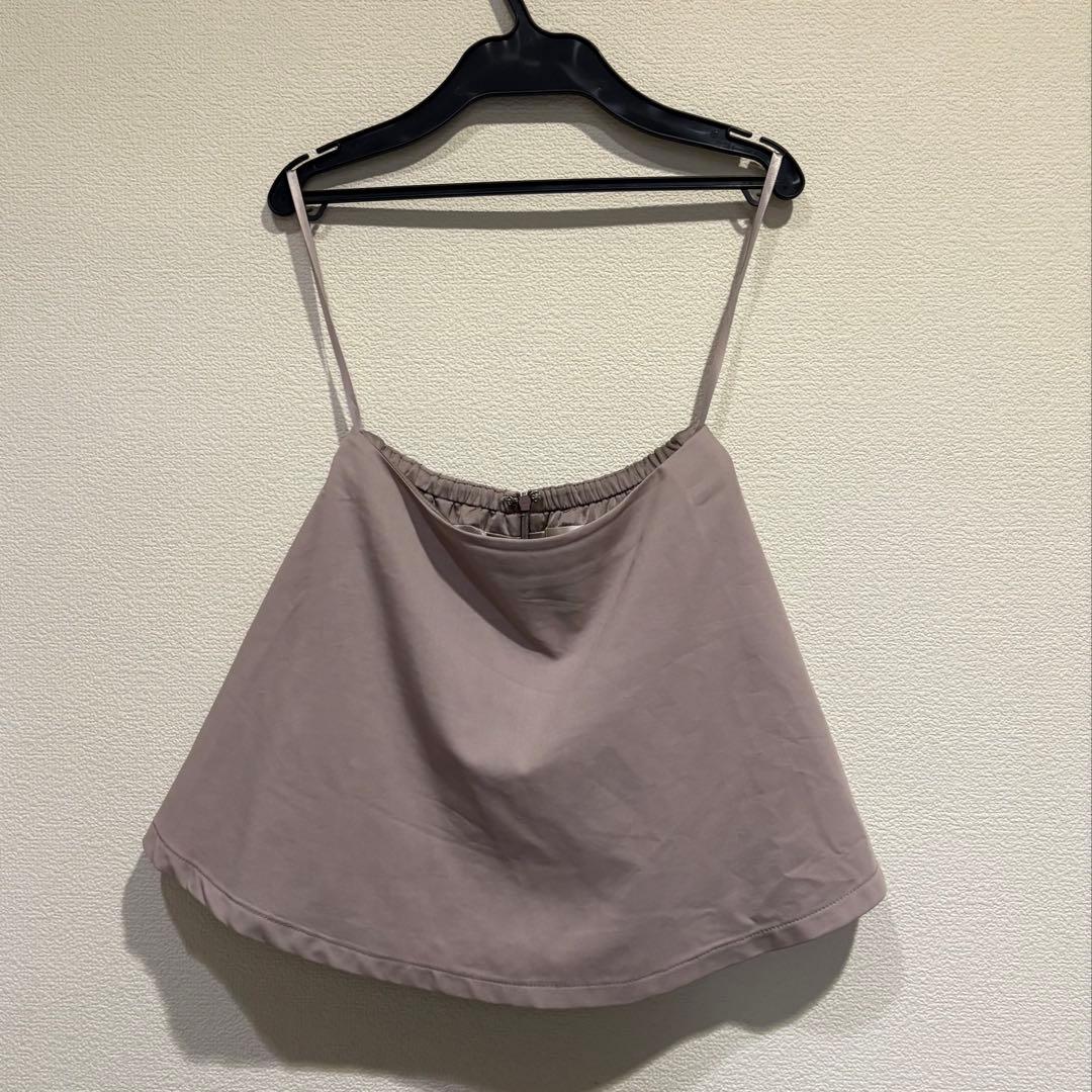 ローブドフルール　ベージュ フリル ホルターネック ミニドレス