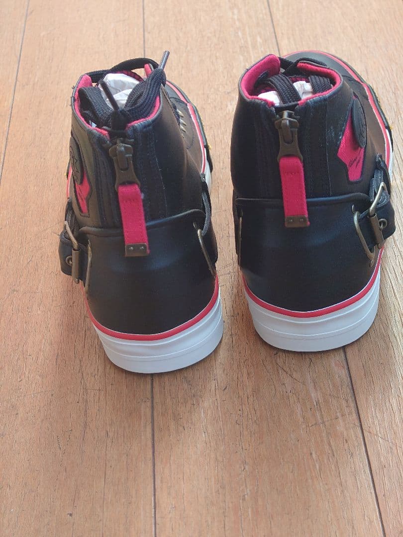 GUILTY GEAR Xrd ソル=バッドガイ スニーカー 24cm - メルカリ