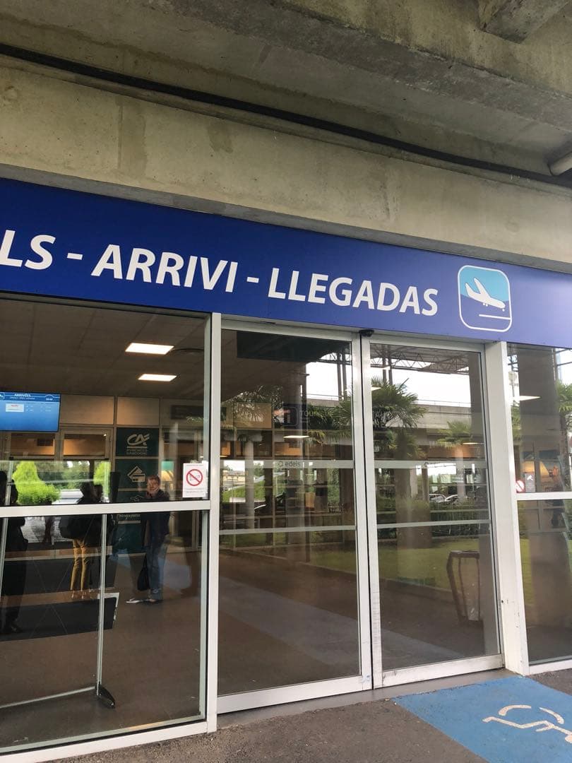 聖地巡礼)(フランス・ルルド地方)ルルドの泉でくんだ奇跡の聖水＊