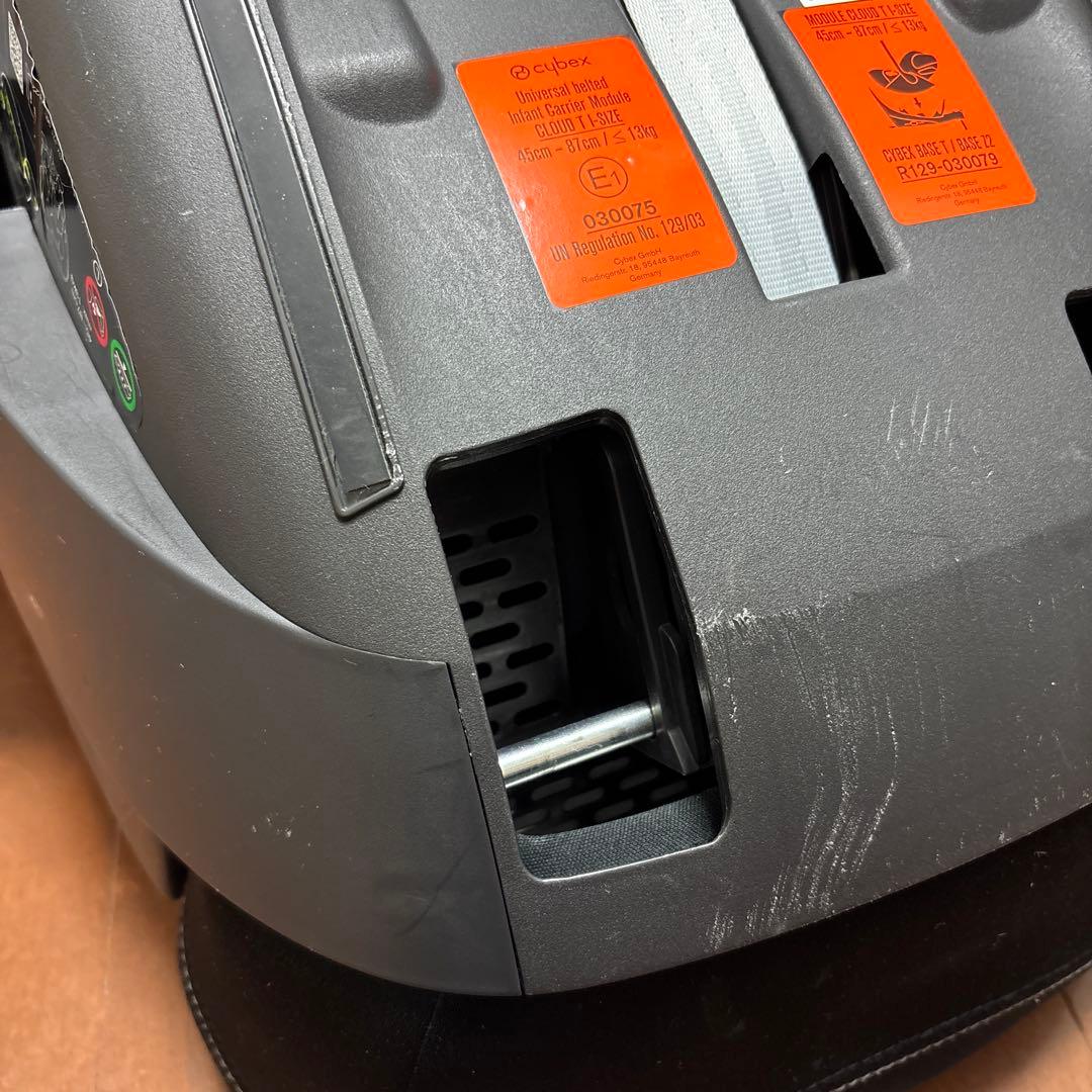 サイベックス　チャイルドシートクラウドT i ベース　アダプター