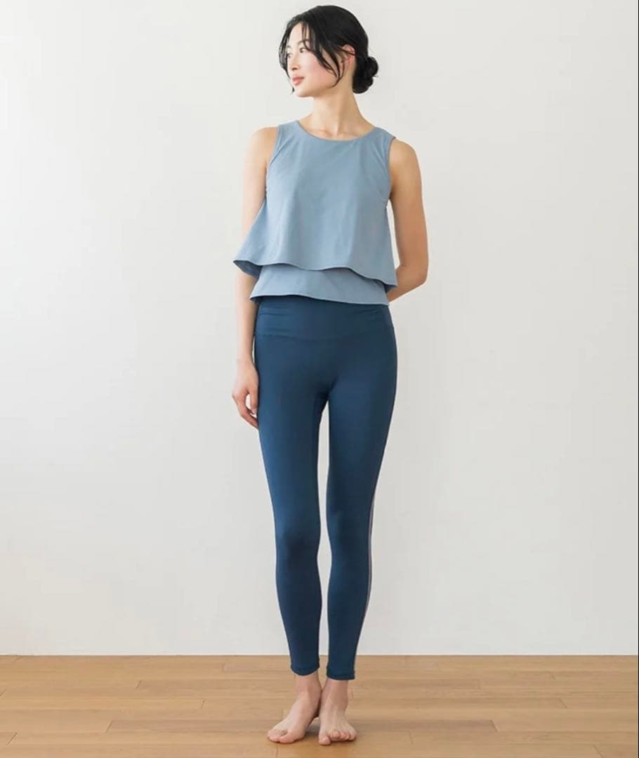 SUKALA カップ付きフレアタンクトップ