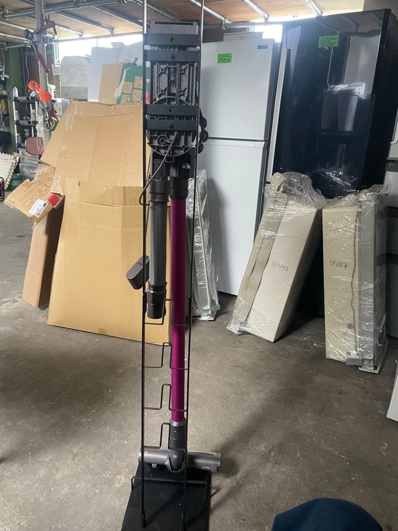 ダイソン V6 trigger+ ハンディクリーナー パープル+掃除機掛けもの