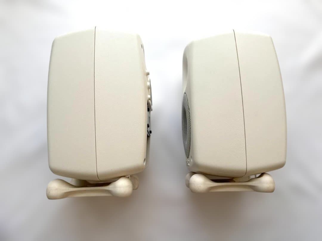 値下 GENELEC 8020B ホワイト スタジオモニタースピーカー　ペア