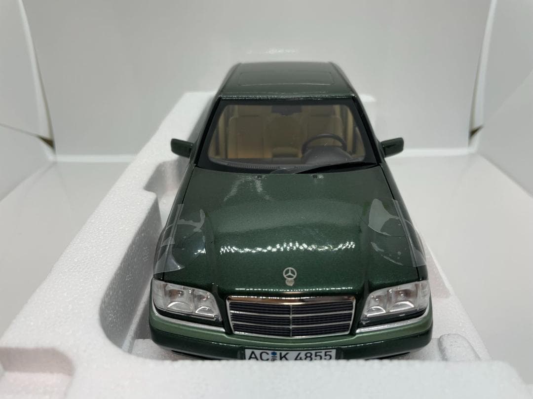 304-038 ノレブ 1/18 メルセデスベンツ C-Class 1993