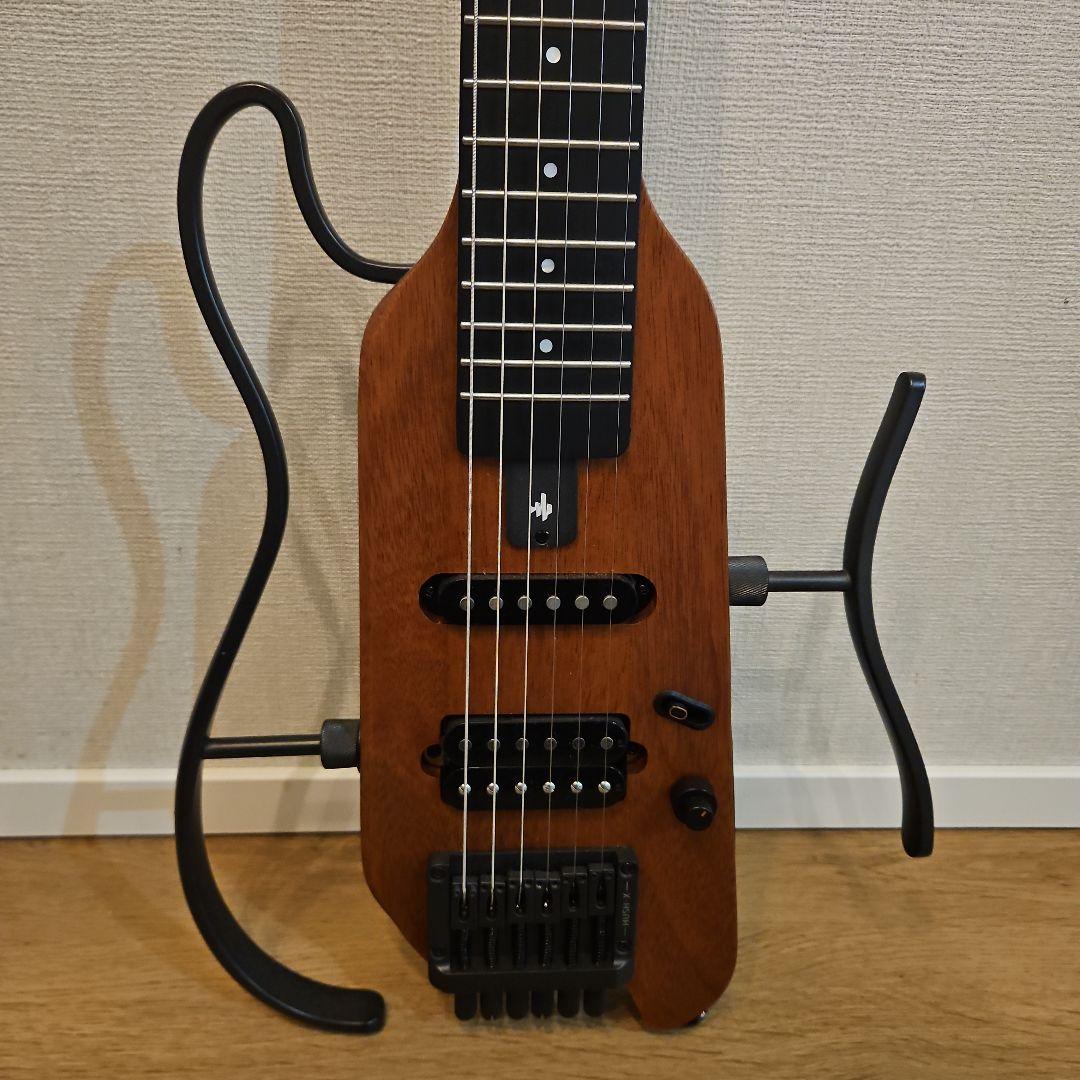 青シャツ　Donner HUSH-X エレキギター