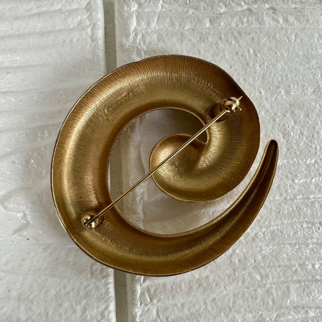 ヴィンテージ MONET モネ ゴールド 渦巻き スパイラル ピンブローチ