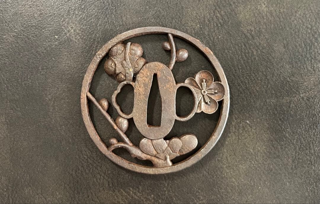 鍔　刀鍔　鉄地　梅透かし　大小セット