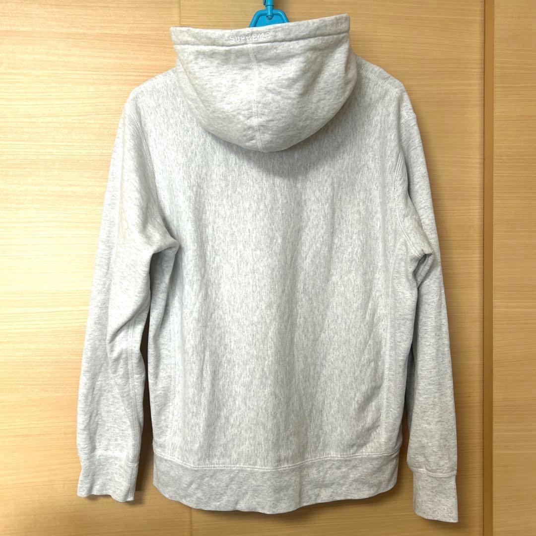 エレン Supremeパーカー