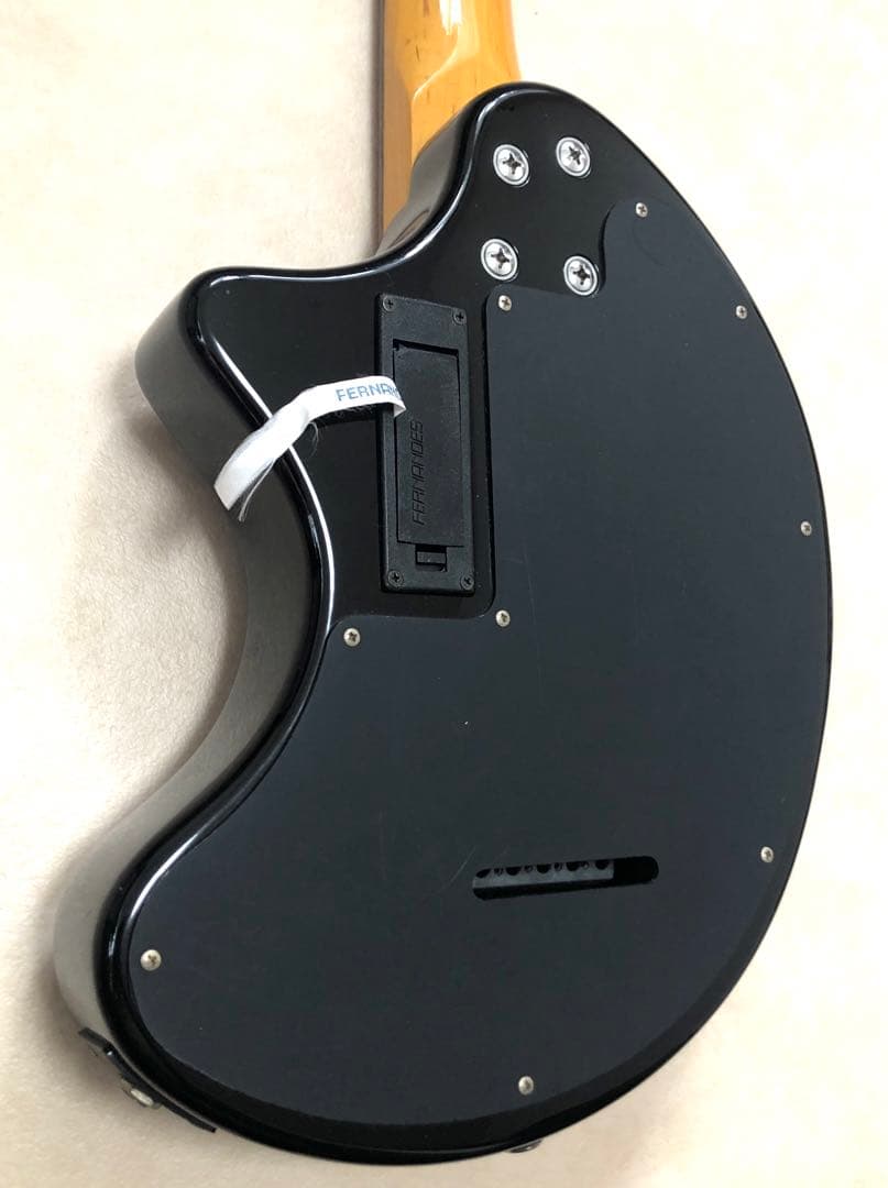 美品！！】ZO-3 芸達者 3TS アンプ内蔵ミニギター 専用ケース付 - メルカリ