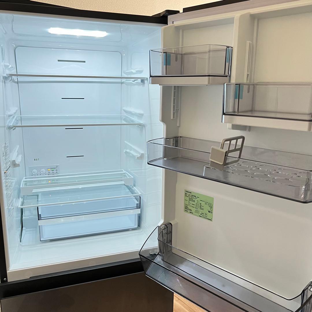 美品　TOSHIBA 東芝　冷蔵庫　GR-V36SV 2024年製