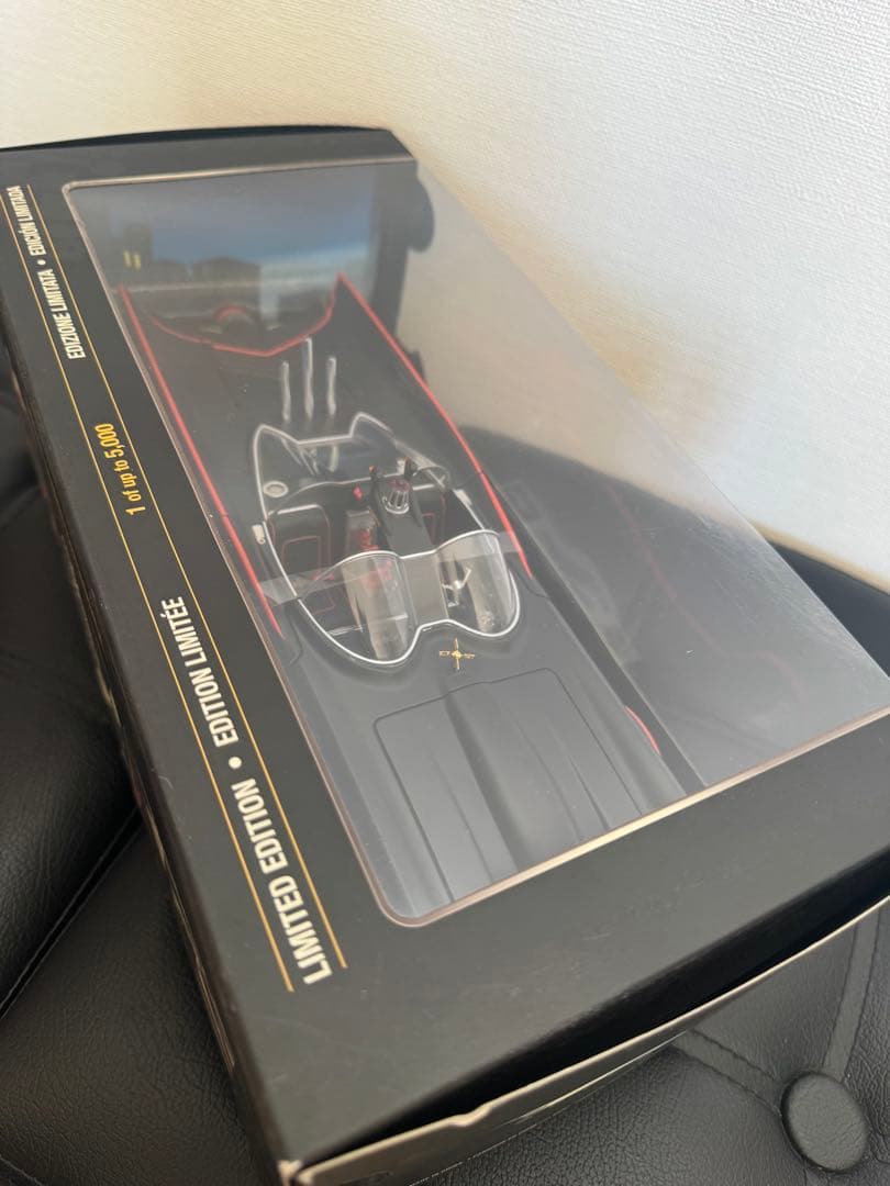 【限定5000台】1/18バットマン クラシック TV シリーズ バットモービル