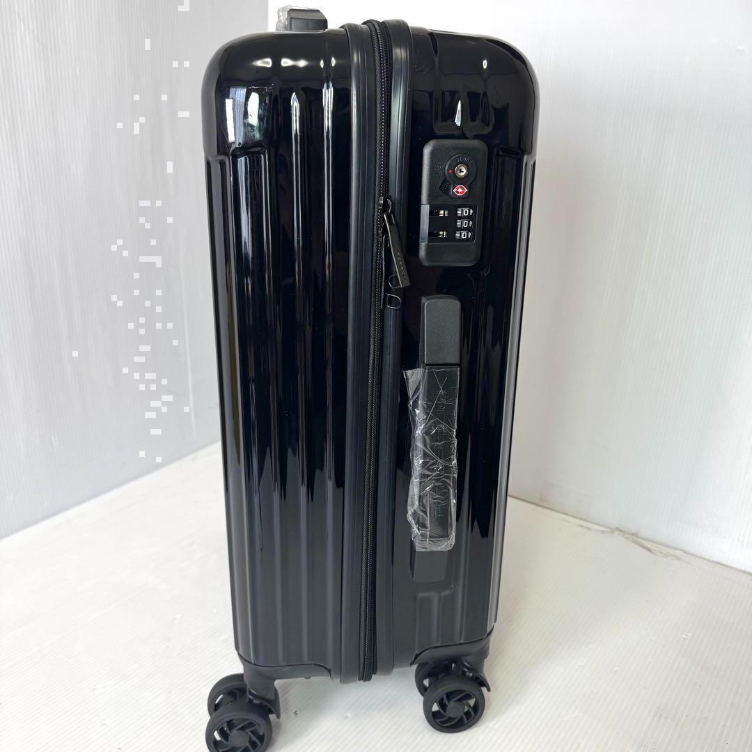 リモワ トパーズチタニウム（2輪）機内持ち込み35L