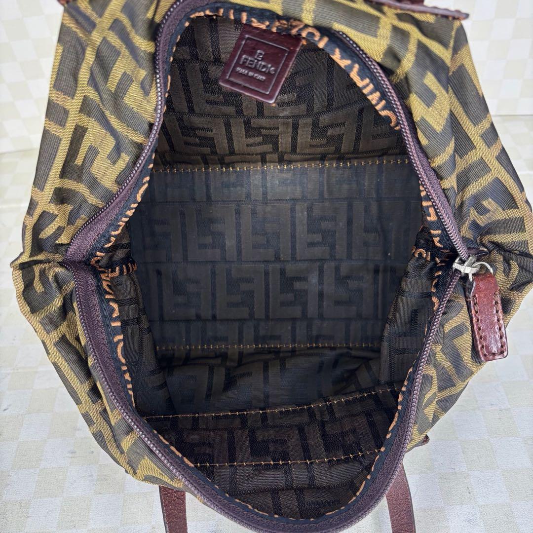 美品　FENDI フェンディ　ハンドバッグ　M011