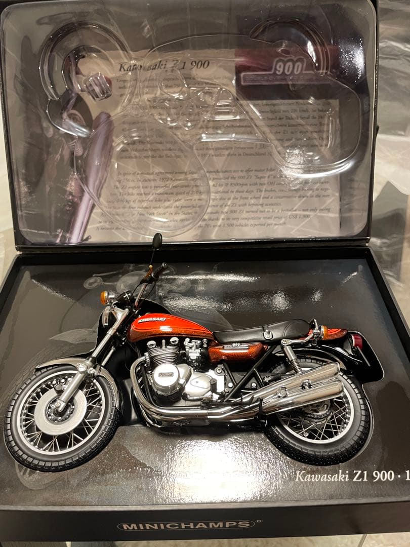 MINICHAMPS Kawasaki Z1 900 1:12