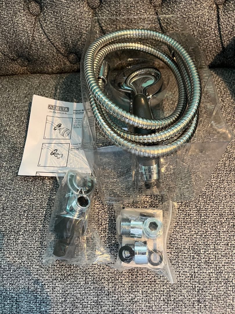 未使用品】DELTA シャワーヘッド 7種類の設定 ロスのホームデポで購入
