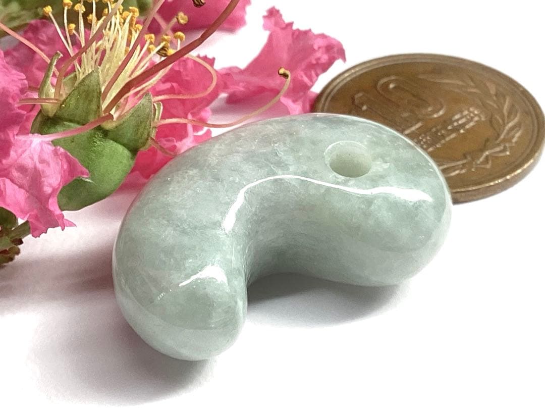 ✳親方おすすめの勾玉‼️ 糸魚川翡翠本物硬玉‼️ お身近の守護石