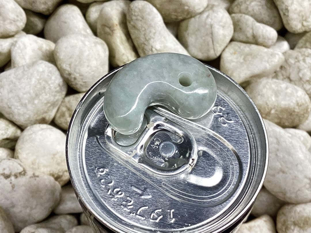 ✳親方おすすめの勾玉‼️ 糸魚川翡翠本物硬玉‼️ お身近の守護石