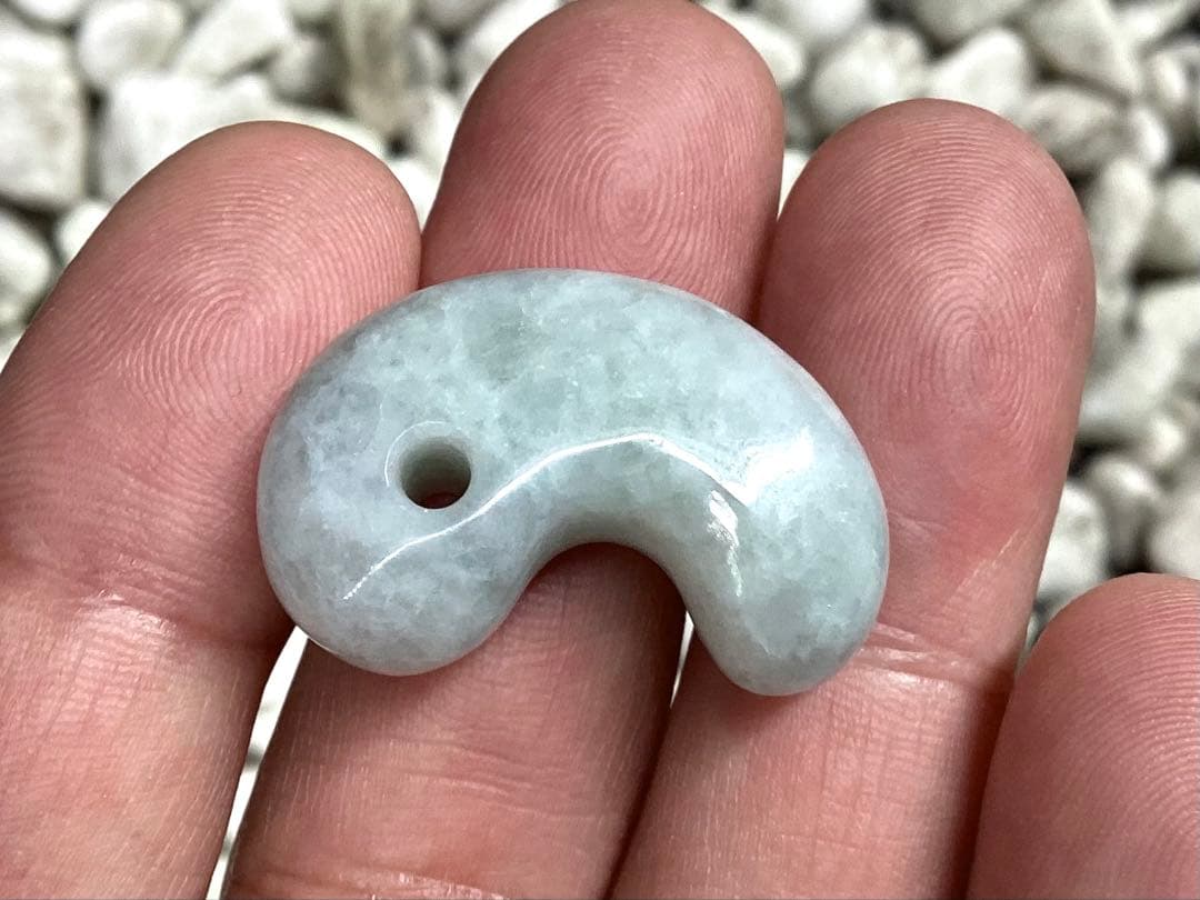 ✳親方おすすめの勾玉‼️ 糸魚川翡翠本物硬玉‼️ お身近の守護石