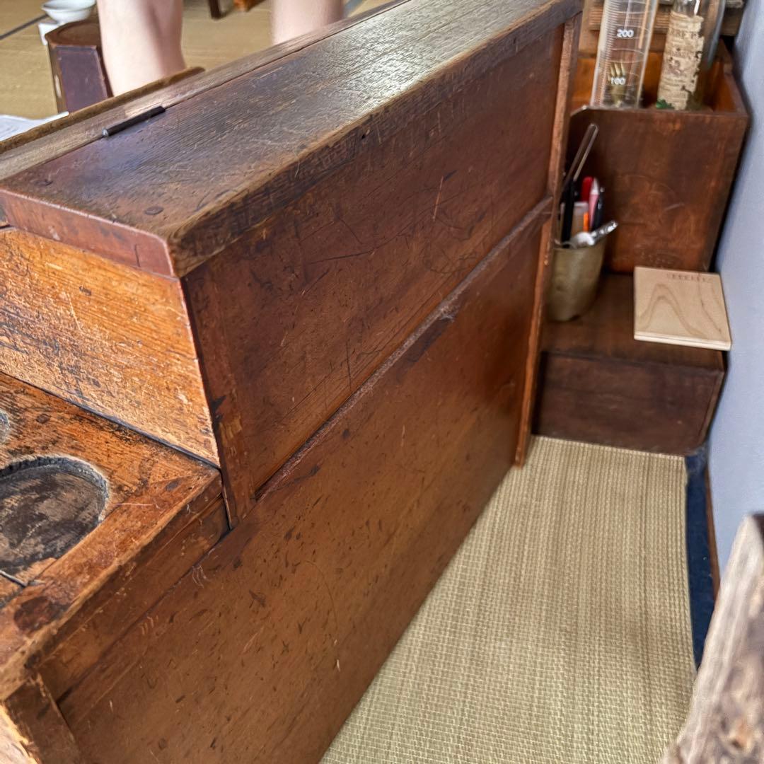 昭和時代の日本和室で使われていた木製の机 時代物 古道具