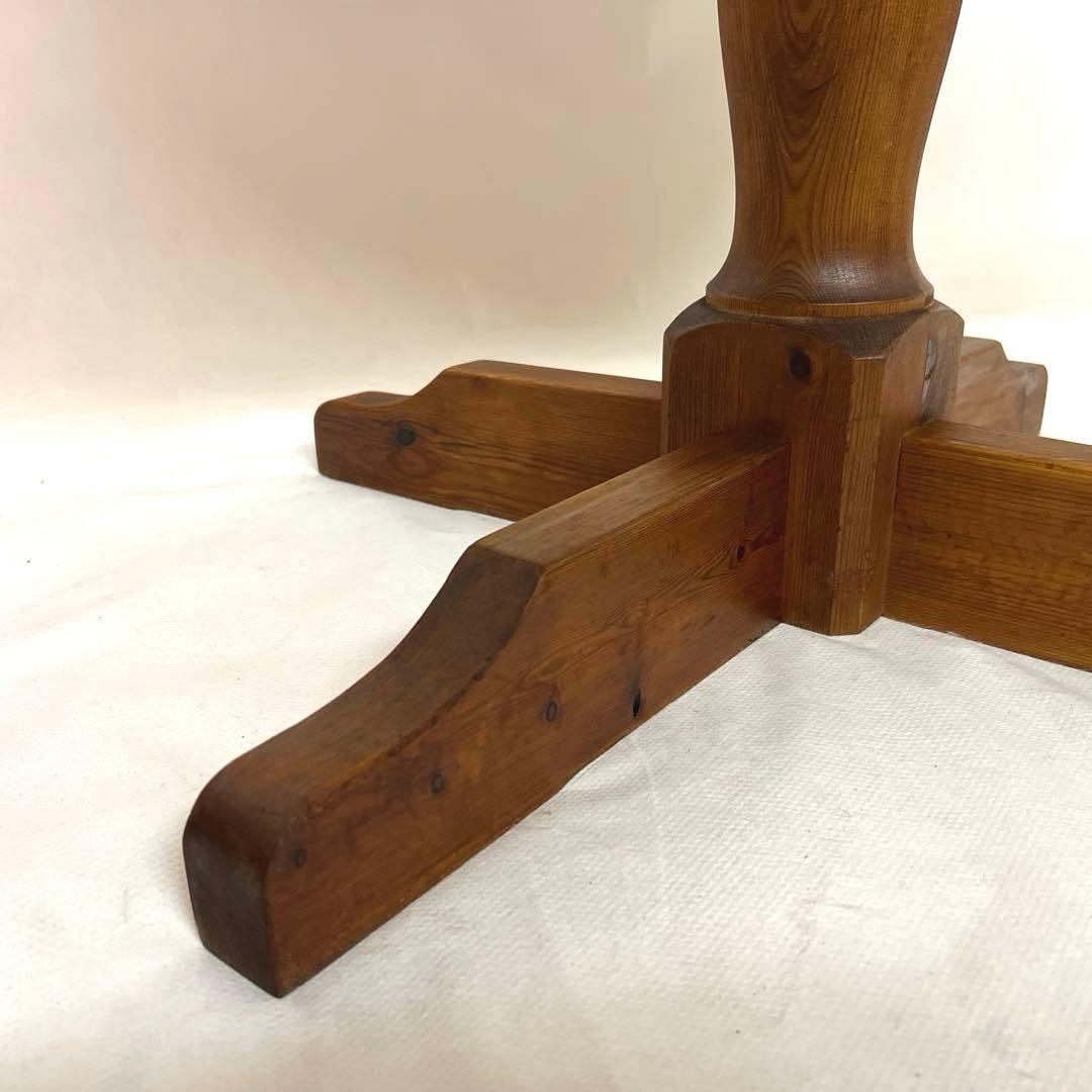 円テーブル・古いパイン材　　　　直径95cm・高さ73cm