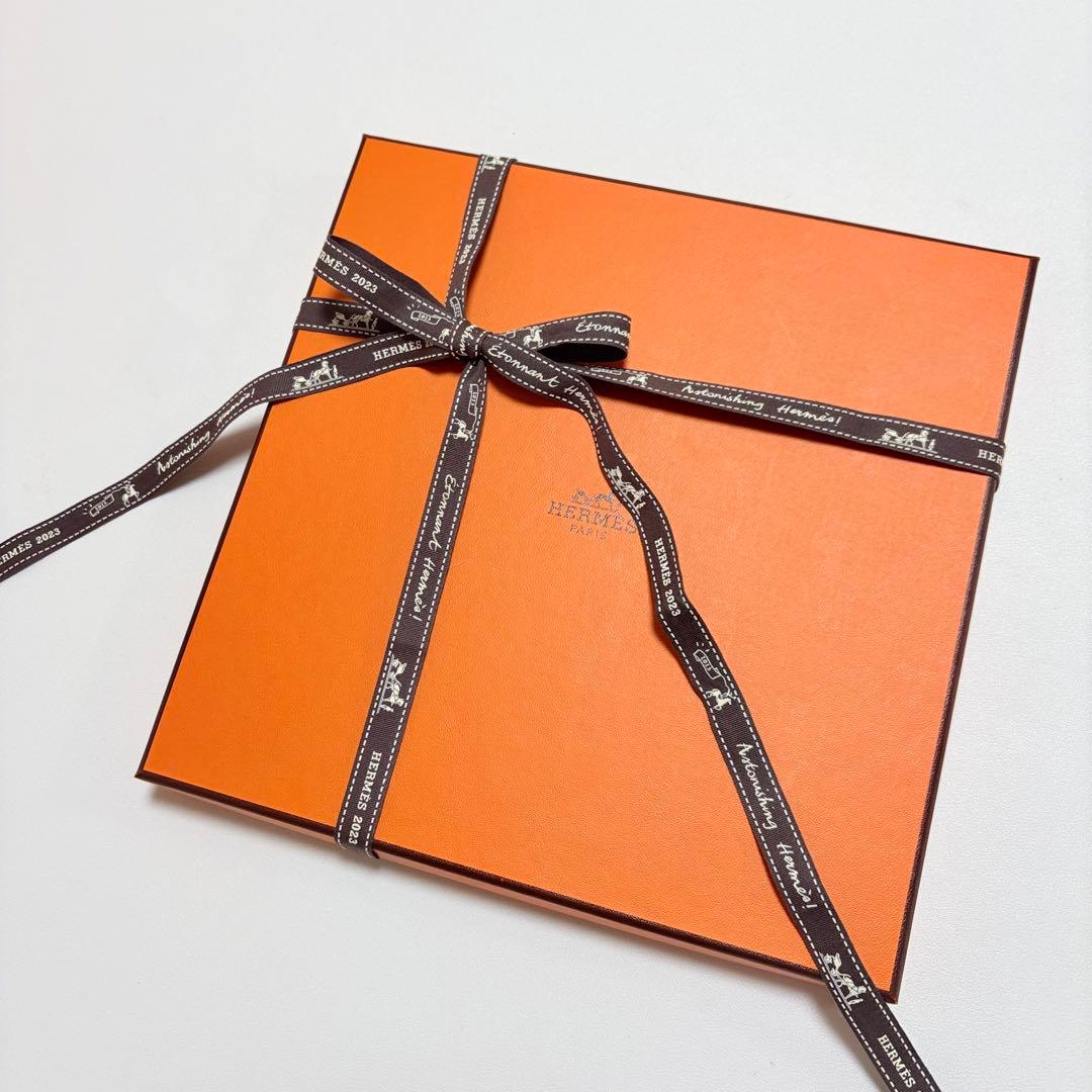 美品 エルメス カレ90 空箱 スカーフ ギフトボックス - メルカリ