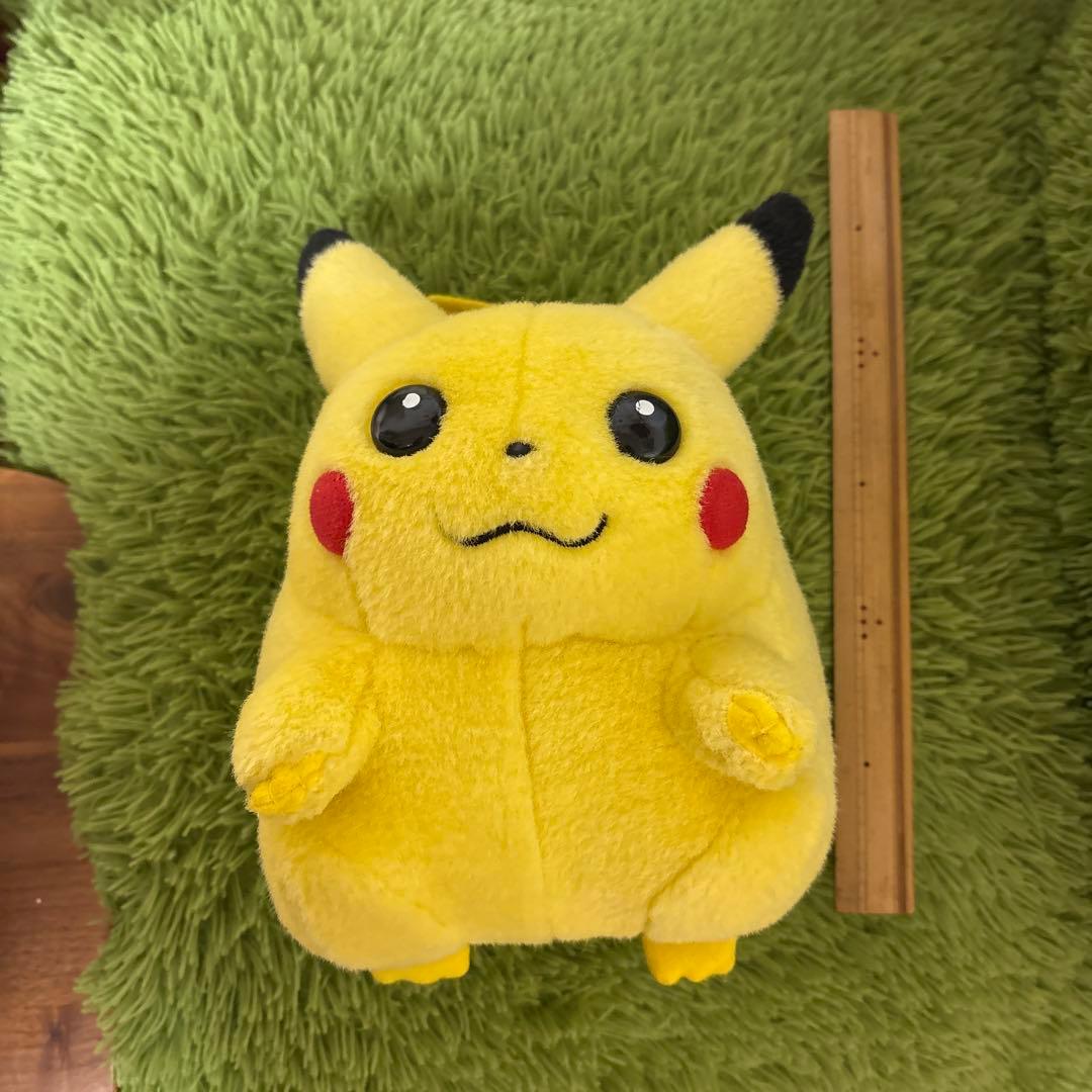 TOMY 初期ピカチュウ ぬいぐるみ