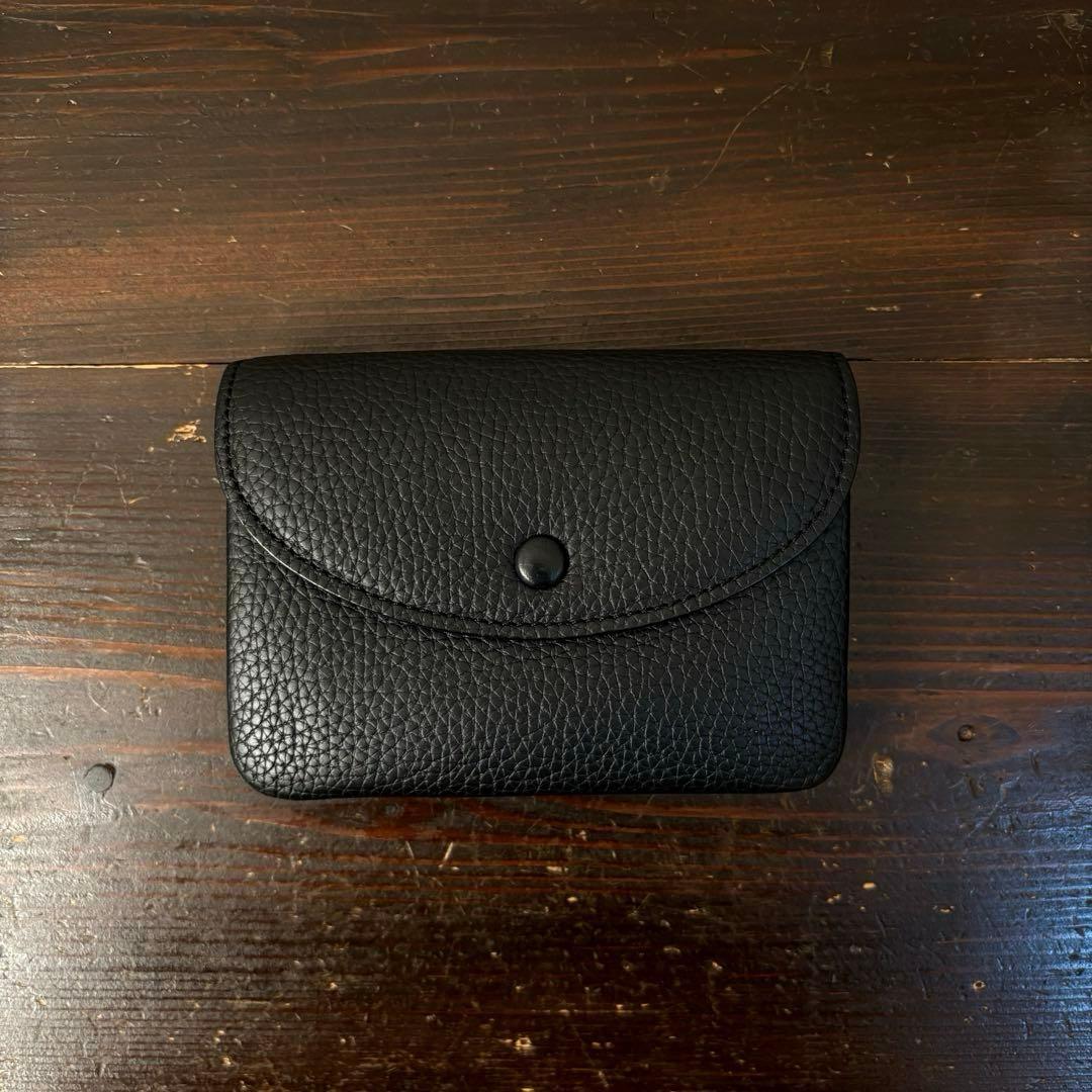 STUDIO LA CAUSE スタジオラコーズ 内縫いフラップ財布 M です♩