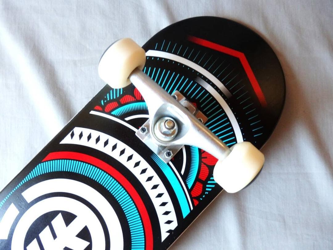 新品◆ELEMENT HATCHED COMPLETE コンプリート◆8.0