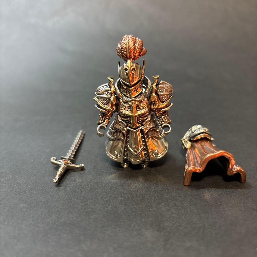 メタルフィギュア フィジェットトイ　EDC ハンドスピナー　十字軍騎士団