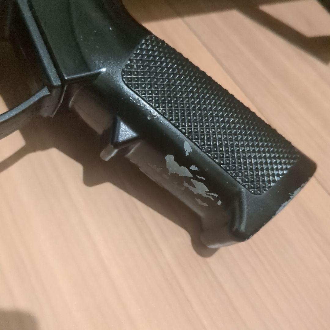 ナーフエアコッキングガン ブラック マガジン付き