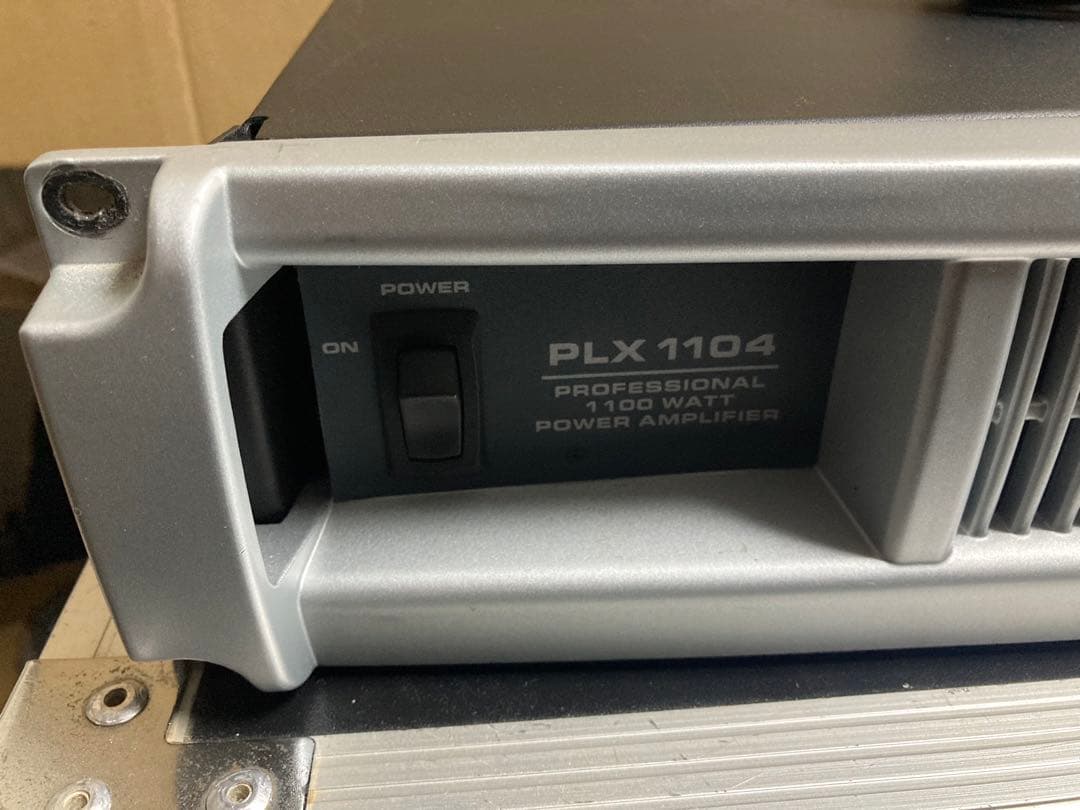 デ*ん様 QSC PLX 1104 パワーアンプ 現状動作品