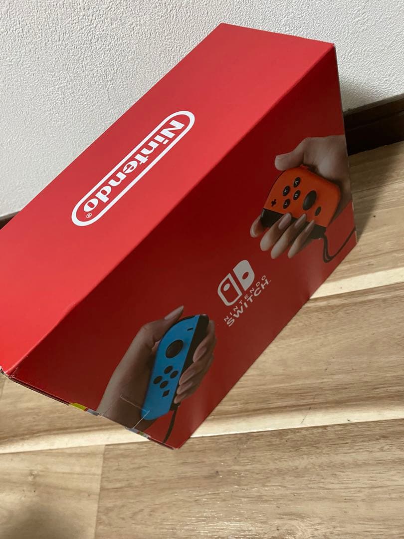 新品未開封　Nintendo Switch ネオン