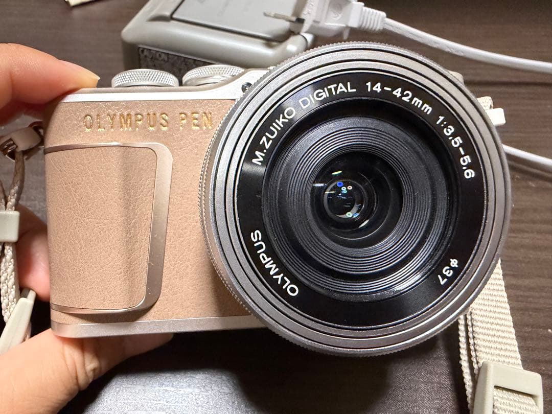 OLYMPUS PEN E-PL10 ブラウン - メルカリ