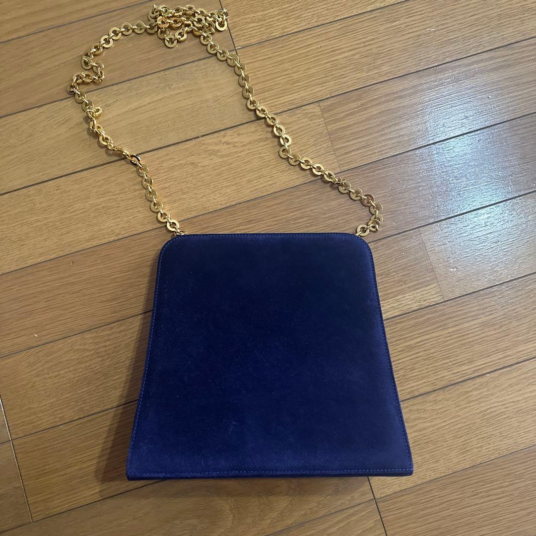 フェラガモ スエード ガンチーニ チェーンショルダーバッグ ネイビー レディース