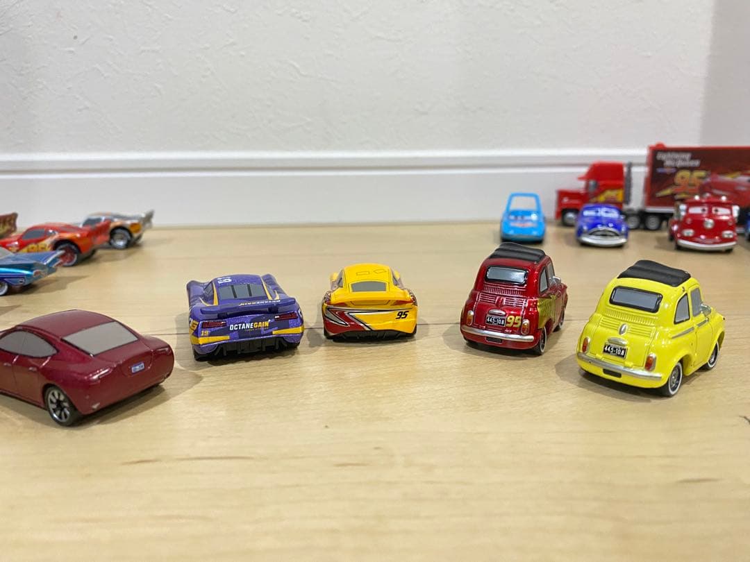 カーズ トミカ 28台 まとめ売り