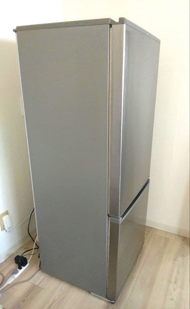 AQR-20K (S) -1形 シルバー 冷蔵庫 201L 2021年製